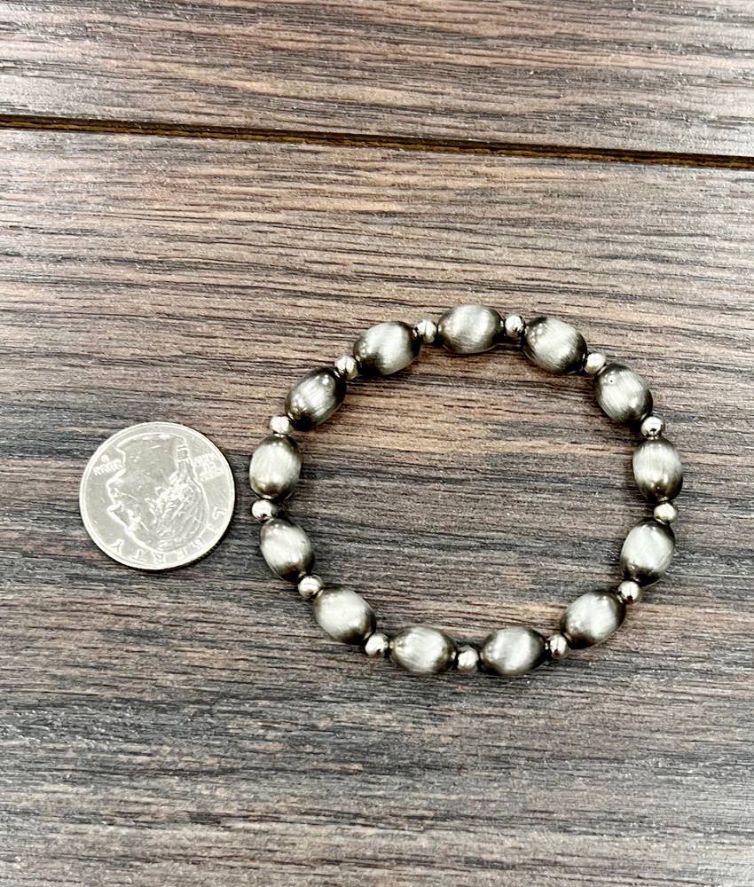 Handmade 10mm Oval Silver Navajo Stretch Bracelet